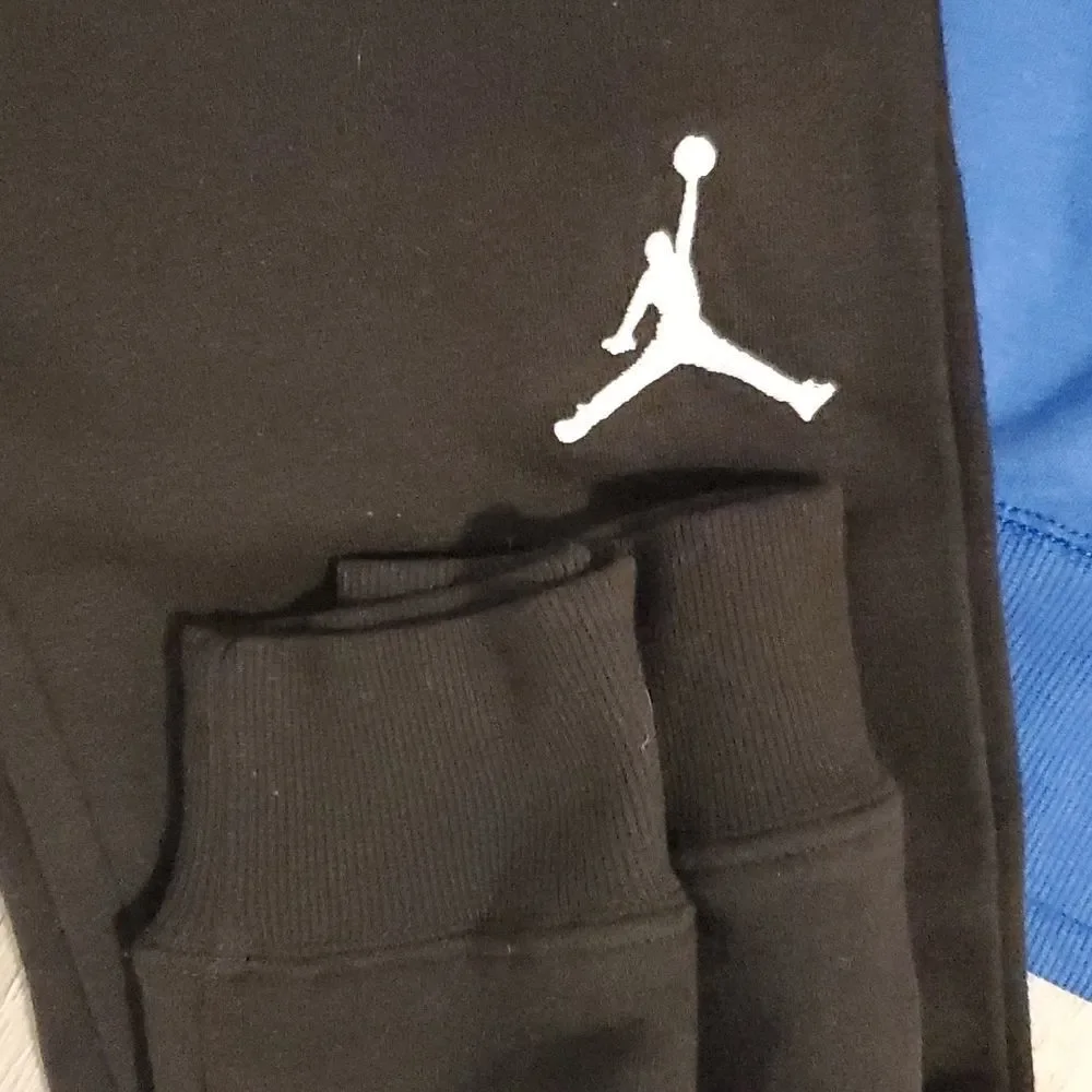 Boys Jordan blue pull over hoodie & Jordan black sweatpant joggers sz sm…